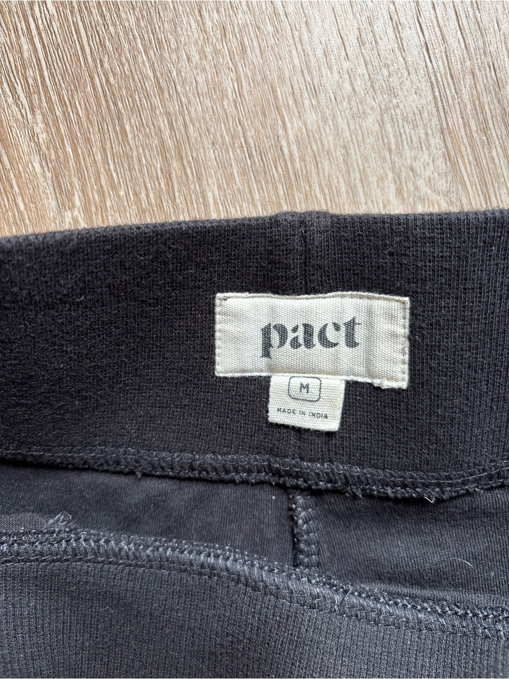Pact Airplane 100% Organic Cotton Wide Leg Cropped Sweatpants Black Women Medium - Picture 3 of 3